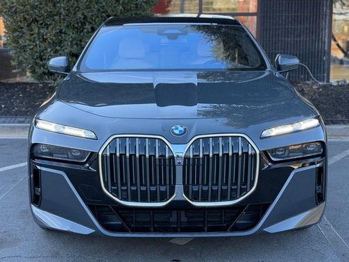2023 BMW 760 i xDrive