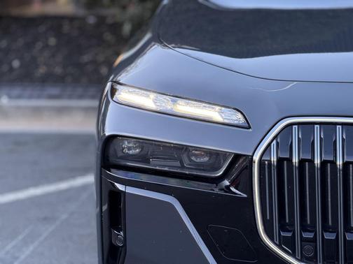 2023 BMW 760 i xDrive
