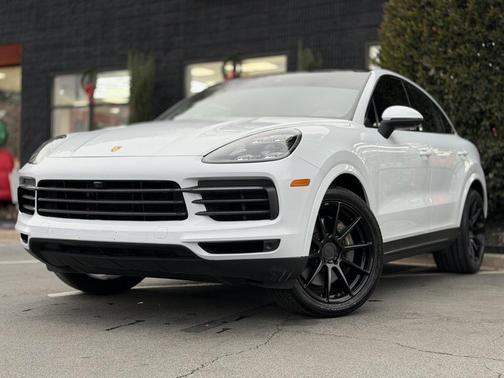 2022 Porsche Cayenne Platinum Edition