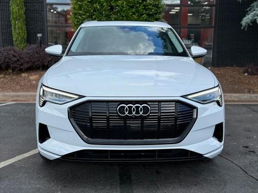 2021 Audi e-tron Prestige