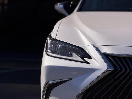 2019 Lexus ES 350 Base