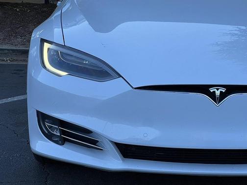 2019 Tesla Model S