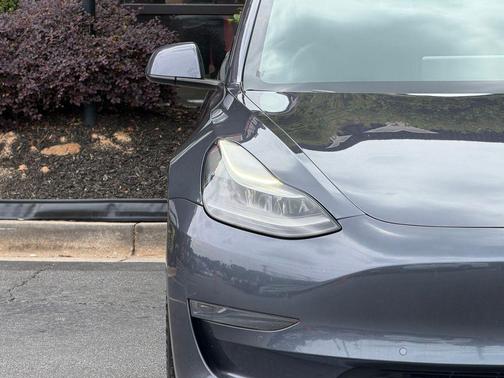 Midnight Silver Metallic 2022 Tesla Model 3 Standard Range
