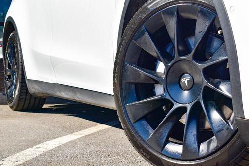 2021 Tesla Model Y Long Range Dual Motor All-Wheel Drive