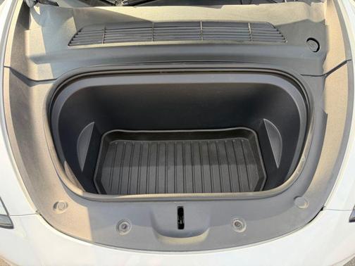 White 2022 Tesla Model Y Long Range