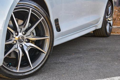 2022 Genesis G70 2.0T RWD