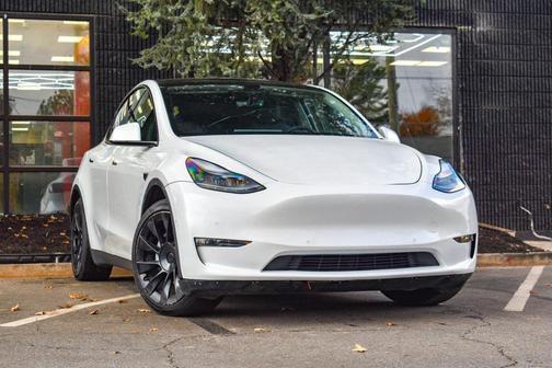 2022 Tesla Model Y Long Range Dual Motor All-Wheel Drive
