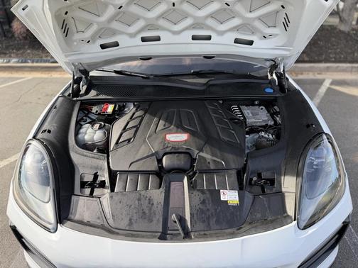 2023 Porsche Cayenne GTS