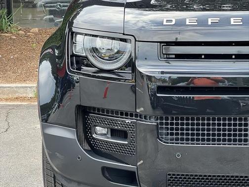 2022 Land Rover Defender 110 Standard