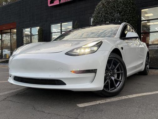 2022 Tesla Model 3 Standard Range
