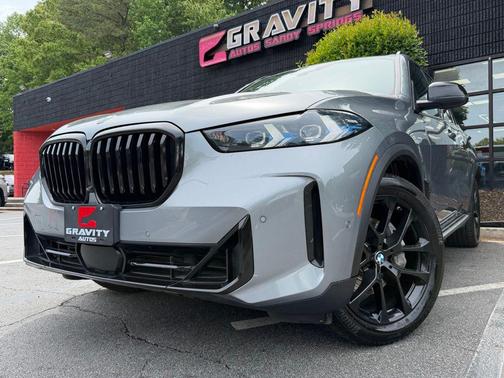 Gray Metallic 2025 BMW X5 xDrive40i