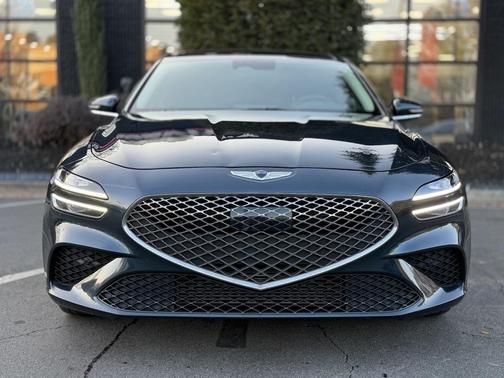 2022 Genesis G70 2.0T RWD