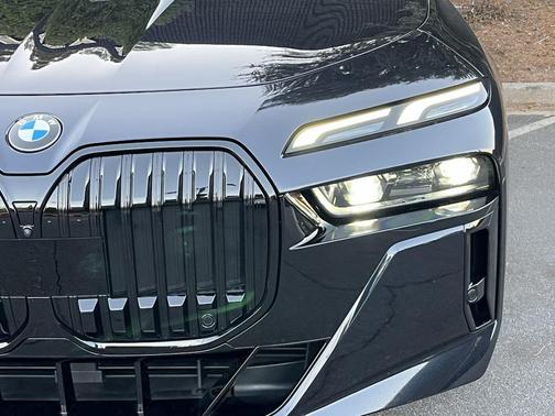 2023 BMW 760 i xDrive
