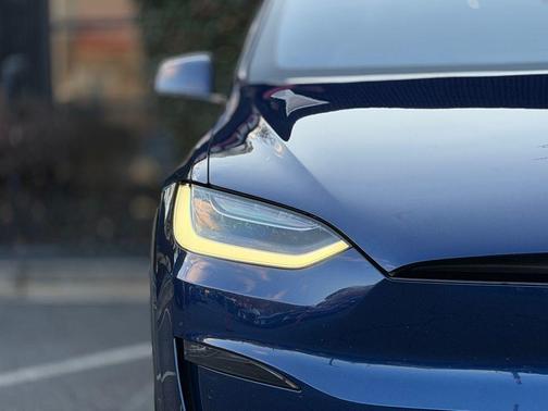 2022 Tesla Model X Dual Motor All-Wheel Drive