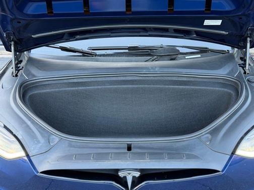 2022 Tesla Model X Dual Motor All-Wheel Drive