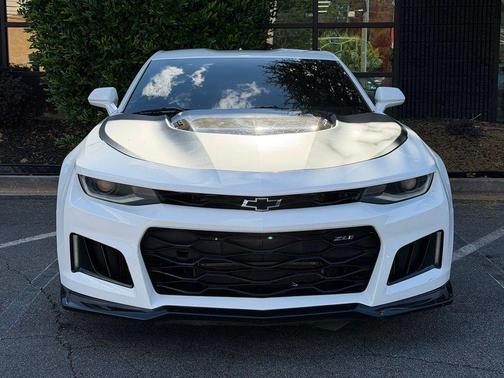 Summit White 2019 Chevrolet Camaro ZL1