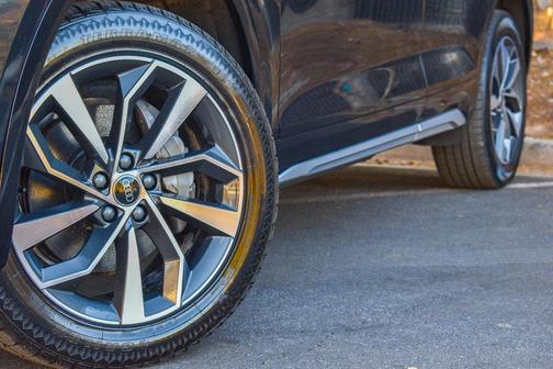 2024 Audi Q5 45 S line Premium Plus