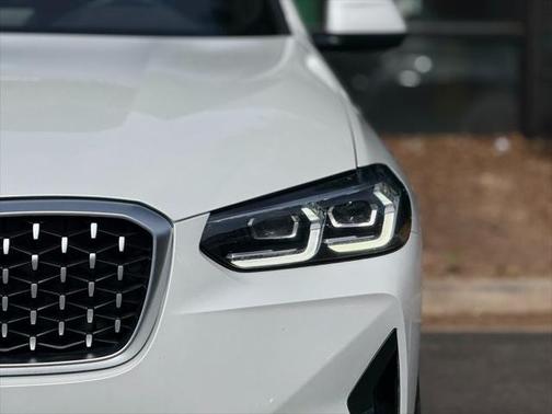 2024 BMW X4 xDrive30i