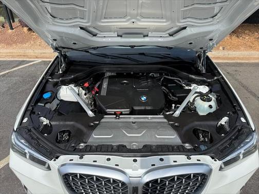 2024 BMW X4 xDrive30i