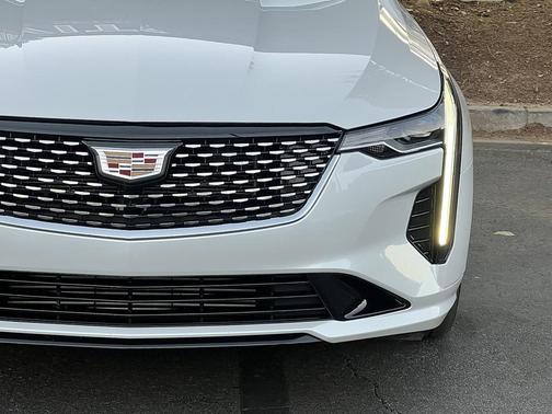 2025 Cadillac CT4 Luxury RWD