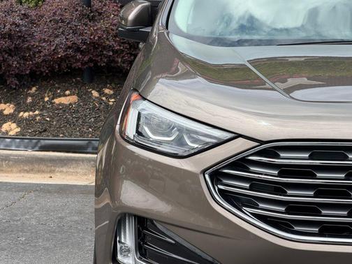 STONE GRAY METALLIC 2019 Ford Edge Titanium