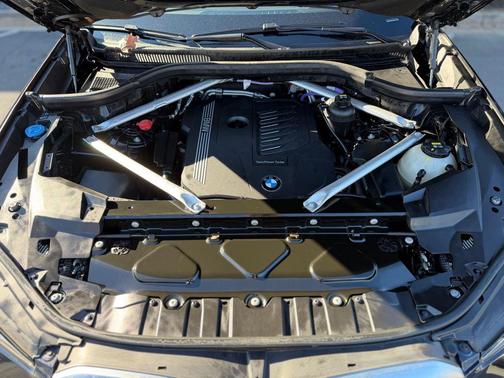 2023 BMW X6 xDrive40i