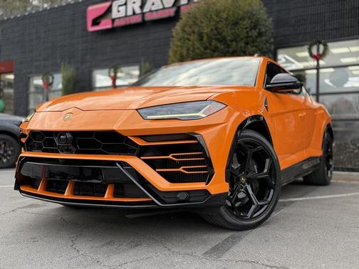 2021 Lamborghini Urus Graphite Capsule