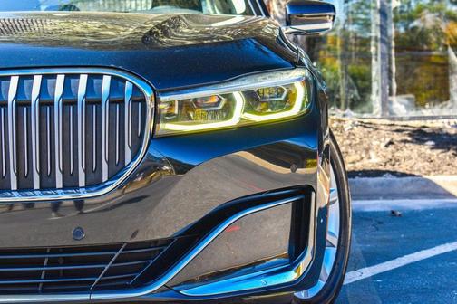 2020 BMW 740 740i