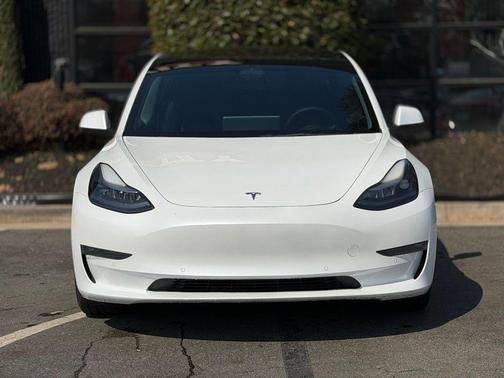 Pearl White Multi-Coat 2022 Tesla Model 3 Long Range