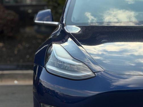 Deep Blue Metallic 2018 Tesla Model 3 Long Range