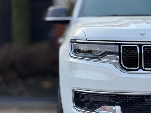 Bright White Clearcoat 2024 Jeep Wagoneer Series I 4x4