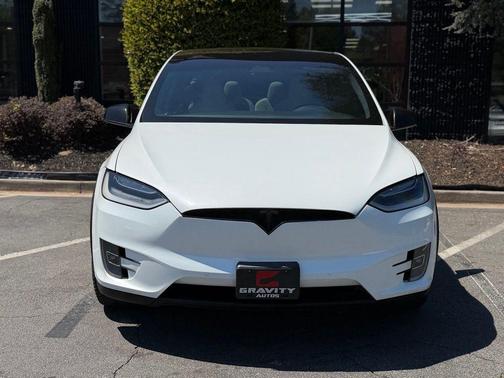 Pearl White Multi-Coat 2018 Tesla Model X 100D