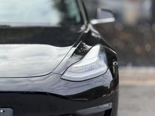 2018 Tesla Model 3 Standard
