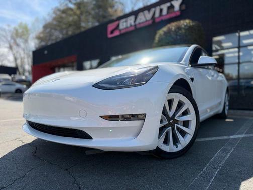 Pearl White Multi-Coat 2023 Tesla Model 3 Standard Range