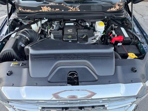 2022 RAM 2500 Limited Crew Cab 4x4 8' Box