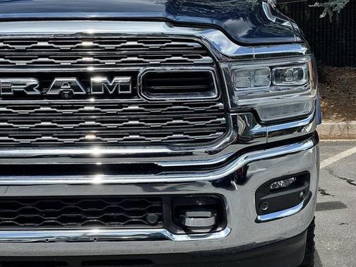 2022 RAM 2500 Limited Crew Cab 4x4 8' Box