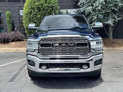 2022 RAM 2500 Limited Crew Cab 4x4 8' Box
