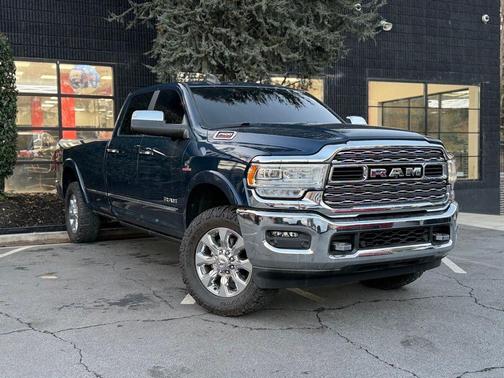 2022 RAM 2500 Limited Crew Cab 4x4 8' Box