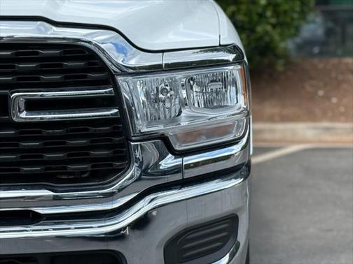 2022 RAM 2500 Big Horn Crew Cab 4x4 8' Box