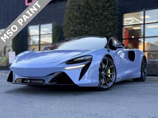 2023 McLaren Artura Vision