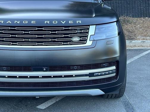 2023 Land Rover Range Rover P530 SE