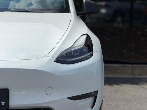 Pearl White Multi-Coat 2023 Tesla Model Y Long Range Dual Motor All-Wheel Drive