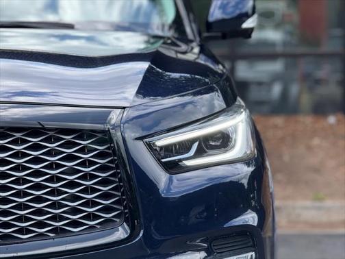 2021 INFINITI QX80 Luxe