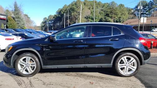 Photo 3 of 22 of 2015 Mercedes-Benz GLA-Class GLA 250