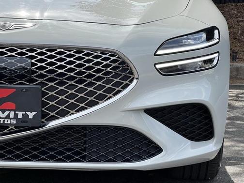 2024 Genesis G70 2.5T RWD