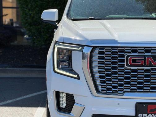 Summit White 2023 GMC Yukon Denali