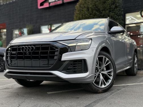 2021 Audi Q8 55 Premium