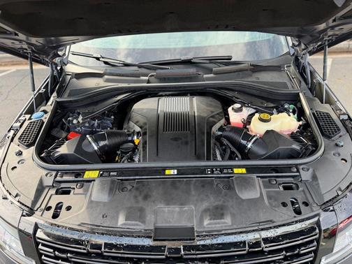 2025 Land Rover Range Rover P530 SE 7 Seat