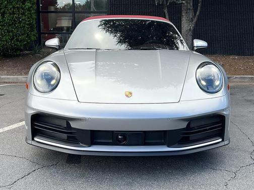 2025 Porsche 911 Carrera