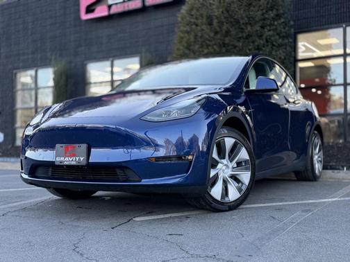 2022 Tesla Model Y Long Range Dual Motor All-Wheel Drive